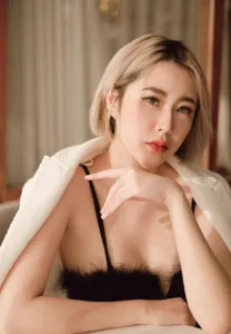 Aung-Aing-Maneenoot-moring-art