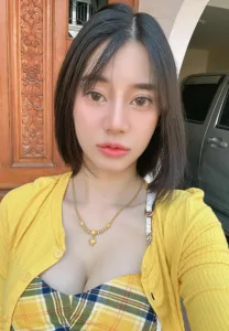 Annie-poungladda-Yellow-Ao
