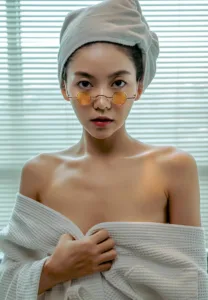 mina-ChopKinKhaiTom-Shower