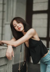 mina-ChopKinKhaiTom-sexy-body