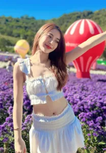 pas-praphatsorn-rose-long